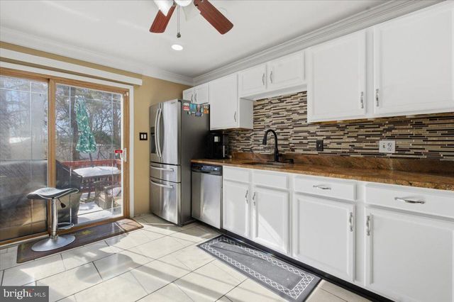 4907 KENYON CT, Woodbridge, VA 22193