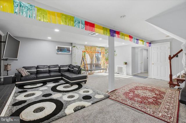 4907 KENYON CT, Woodbridge, VA 22193