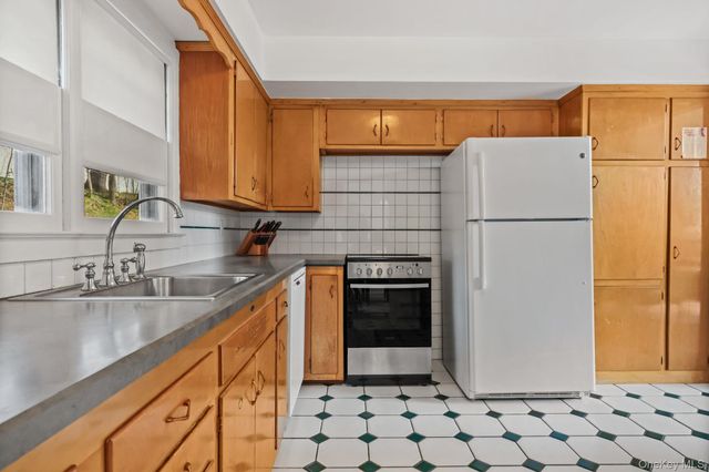 150 Rosedale Avenue, White Plains, NY 10605