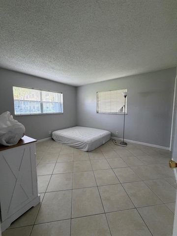9915 Sandalfoot Boulevard 410, Boca Raton, FL 33428