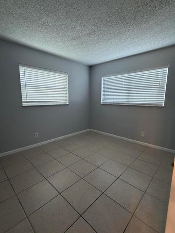 9915 Sandalfoot Boulevard 410, Boca Raton, FL 33428