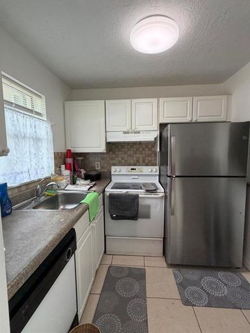 9915 Sandalfoot Boulevard 410, Boca Raton, FL 33428