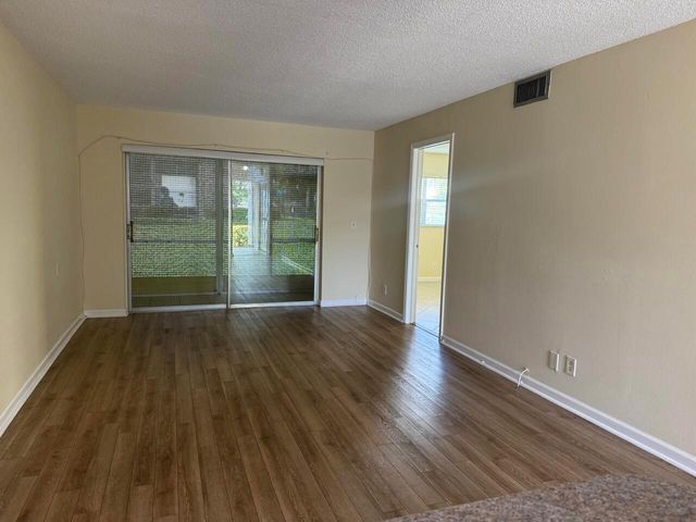 9915 Sandalfoot Boulevard 410, Boca Raton, FL 33428