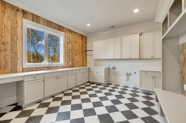 4821 Woodrow Pl, Arrington, TN 37014