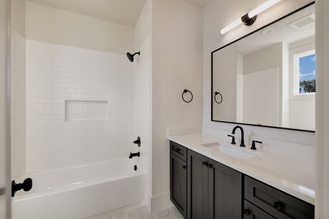 4821 Woodrow Pl, Arrington, TN 37014