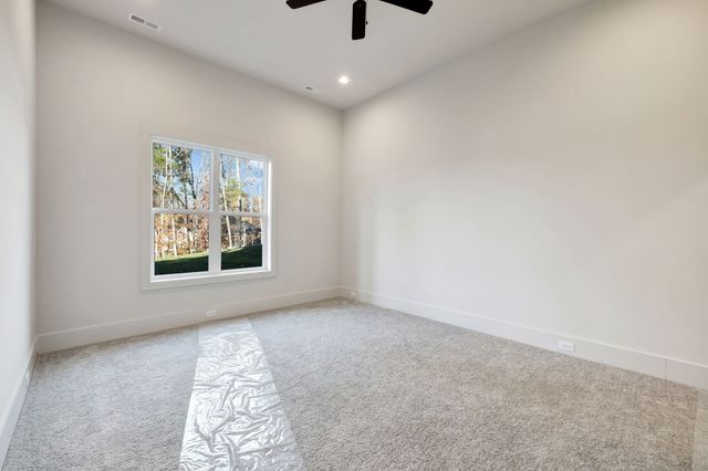 4821 Woodrow Pl, Arrington, TN 37014