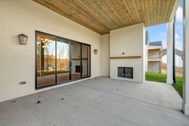 4821 Woodrow Pl, Arrington, TN 37014