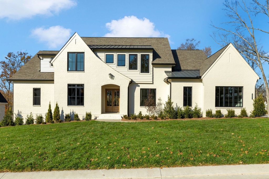 4821 Woodrow Pl, Arrington, TN 37014