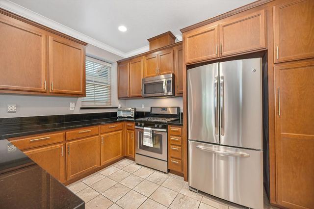 104 Rodin Ln, Folsom, CA 95630