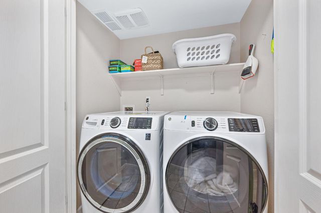 104 Rodin Ln, Folsom, CA 95630