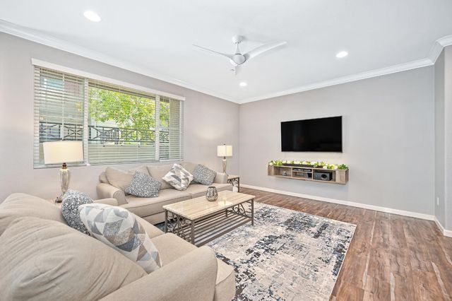 104 Rodin Ln, Folsom, CA 95630