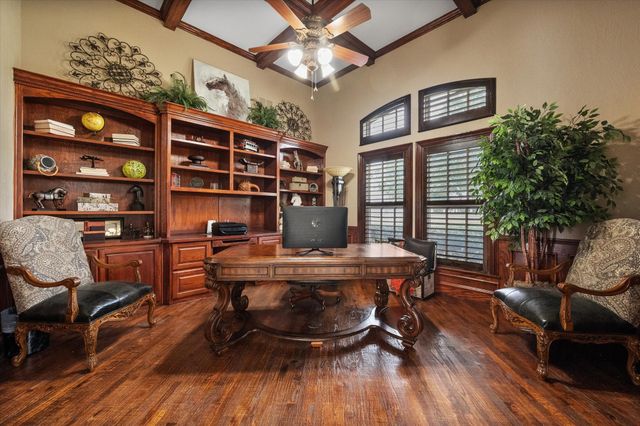 160 Steel Dust Drive, Red Oak, TX 75154