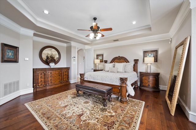 160 Steel Dust Drive, Red Oak, TX 75154