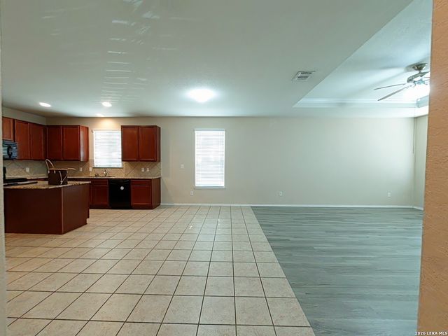 3703 PAINTED TRAK, Schertz, TX 78154