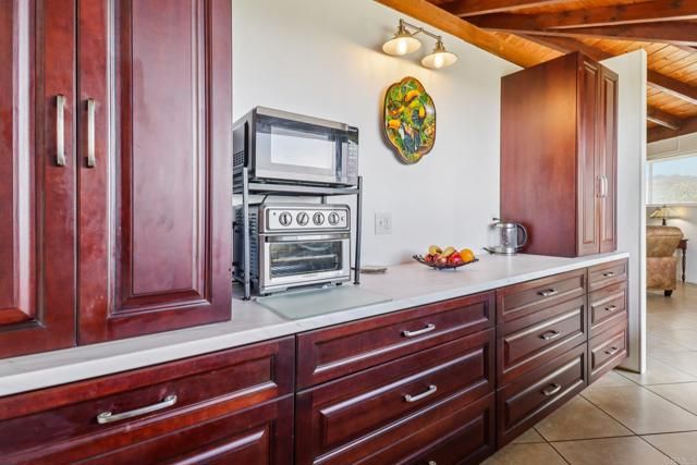 2068 Camino Culebra, Vista, CA 92084