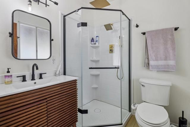 2068 Camino Culebra, Vista, CA 92084