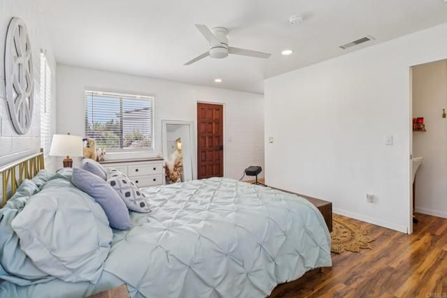 2068 Camino Culebra, Vista, CA 92084