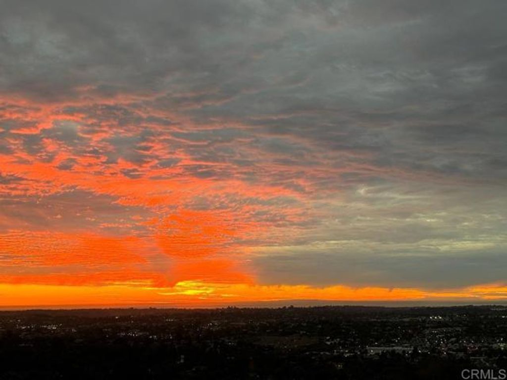 2068 Camino Culebra, Vista, CA 92084