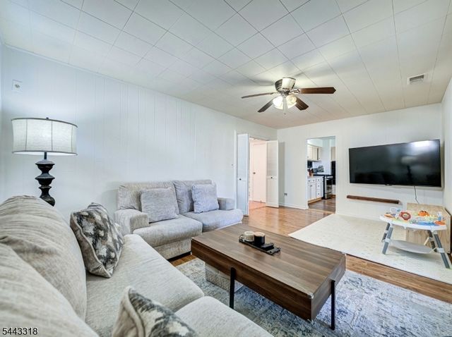 26 Demond Pl, Somerville Boro, NJ 08876