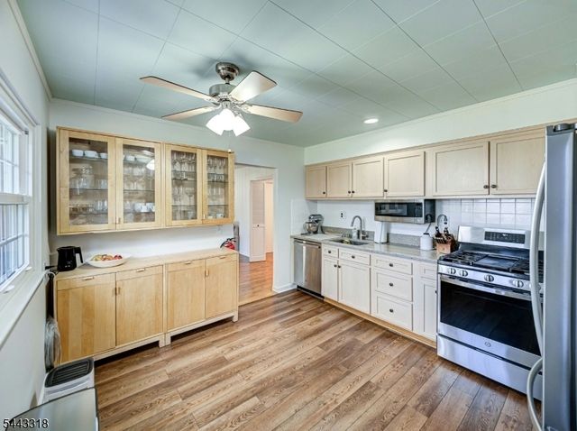 26 Demond Pl, Somerville Boro, NJ 08876