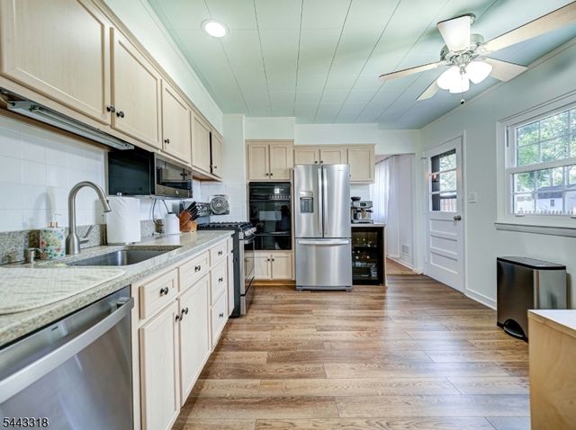 26 Demond Pl, Somerville Boro, NJ 08876