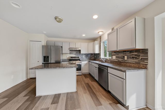 10650 Scarlet Oak Drive, Superior Twp, MI 48198