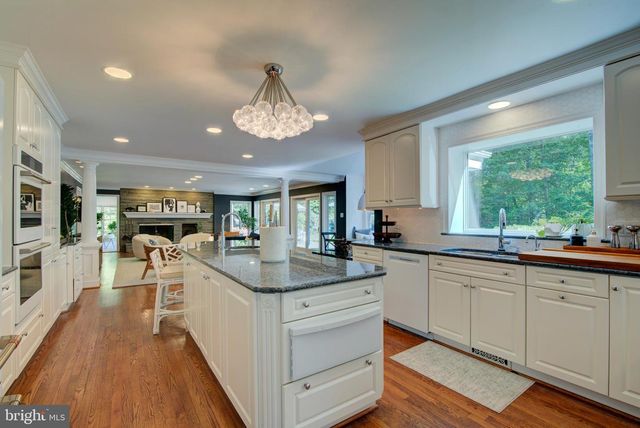 11205 SORREL RIDGE LN, Oakton, VA 22124