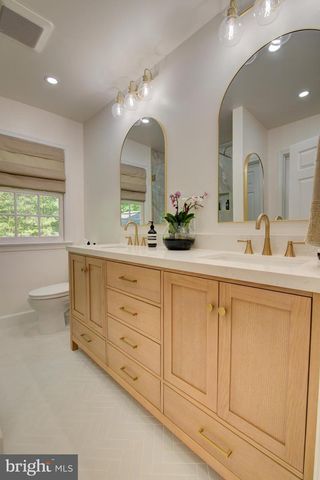 11205 SORREL RIDGE LN, Oakton, VA 22124
