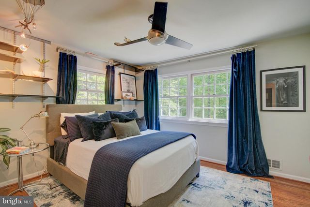 11205 SORREL RIDGE LN, Oakton, VA 22124