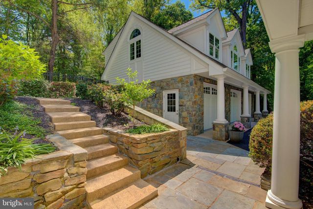 11205 SORREL RIDGE LN, Oakton, VA 22124