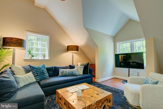 11205 SORREL RIDGE LN, Oakton, VA 22124