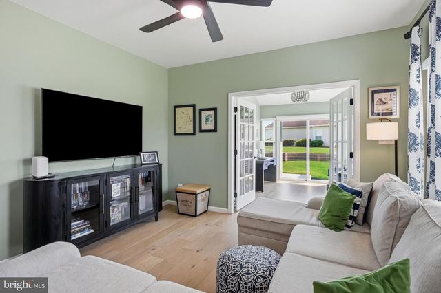14 SPRING LN, Edgewater Park, NJ 08010