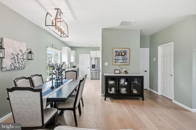 14 SPRING LN, Edgewater Park, NJ 08010