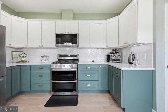 14 SPRING LN, Edgewater Park, NJ 08010