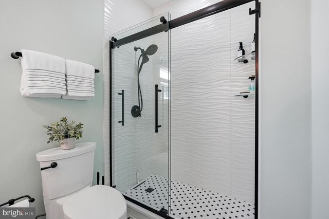 14 SPRING LN, Edgewater Park, NJ 08010