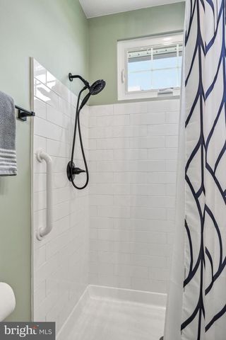 14 SPRING LN, Edgewater Park, NJ 08010