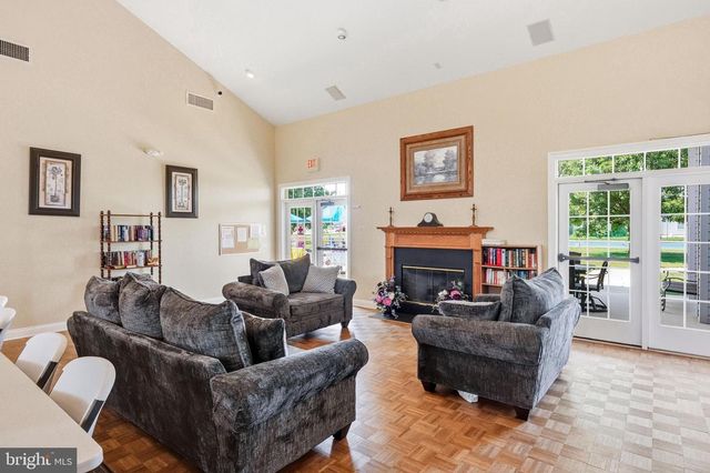 14 SPRING LN, Edgewater Park, NJ 08010