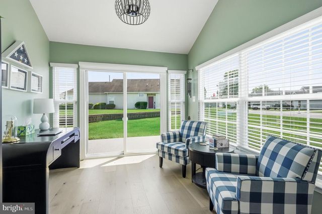 14 SPRING LN, Edgewater Park, NJ 08010