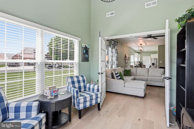 14 SPRING LN, Edgewater Park, NJ 08010