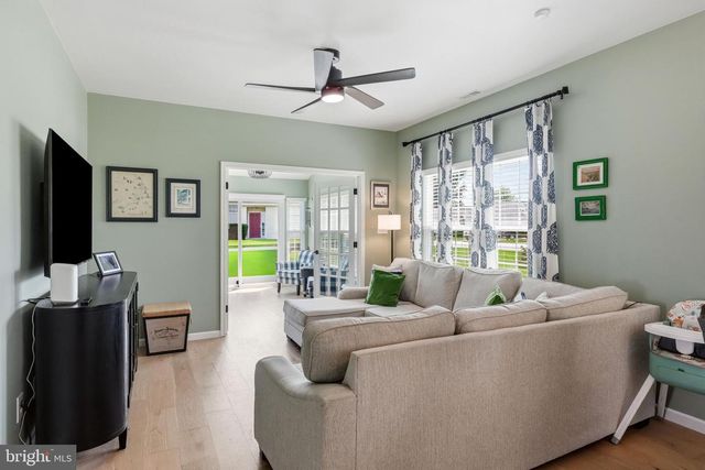 14 SPRING LN, Edgewater Park, NJ 08010