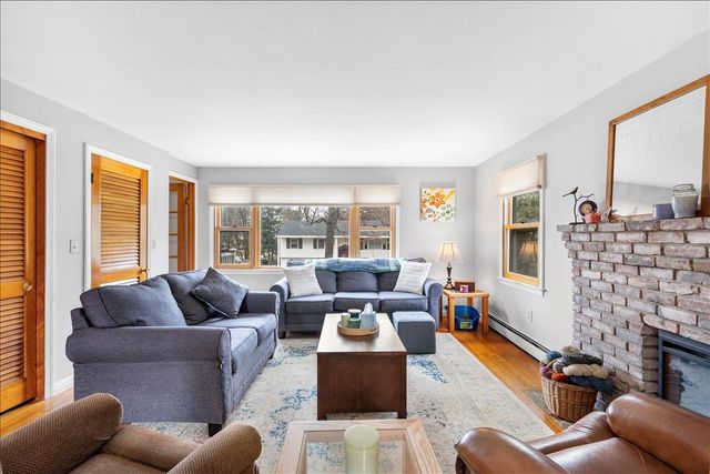 7 deborah Drive, South Burlington, VT 05403
