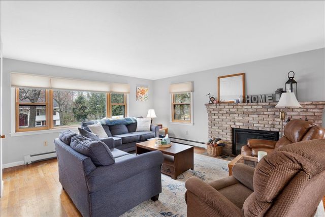 7 deborah Drive, South Burlington, VT 05403