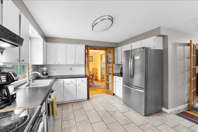 7 deborah Drive, South Burlington, VT 05403