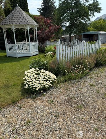 432 5th Avenue, Oroville, WA 98844