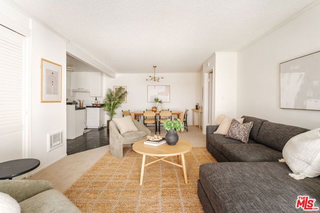 355 S Los Robles Avenue 210, Pasadena, CA 91101