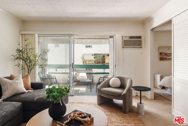355 S Los Robles Avenue 210, Pasadena, CA 91101