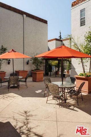 355 S Los Robles Avenue 210, Pasadena, CA 91101