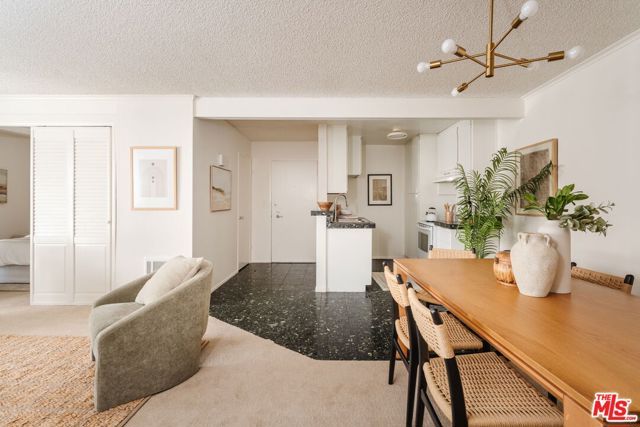 355 S Los Robles Avenue 210, Pasadena, CA 91101