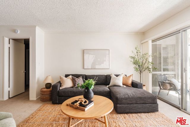355 S Los Robles Avenue 210, Pasadena, CA 91101