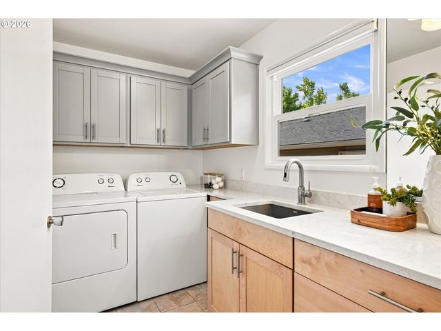 5370 Sw CHESTNUT Ave, Beaverton, OR 97005